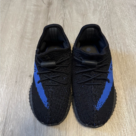 Yeezy Boost 350 V2 Kids Dazzling Blue - Main Image
